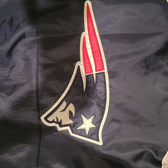 NFL New England Patriots Size L made by GIII Jacket - Picture 6 of 12